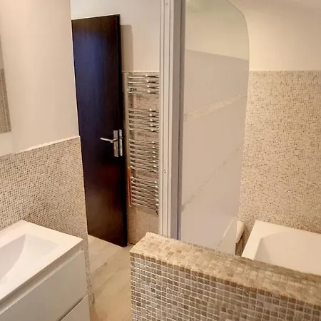 Ferienhaus Belle Maison En Centre Cannes - 6 Couchages